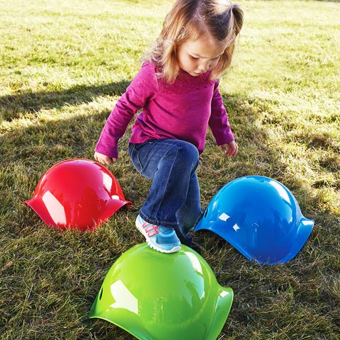 Preschool child playing on bilibo set