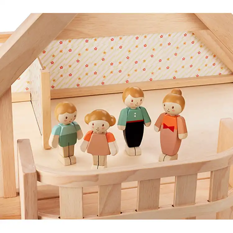 Friends & Family Figures, Ivory