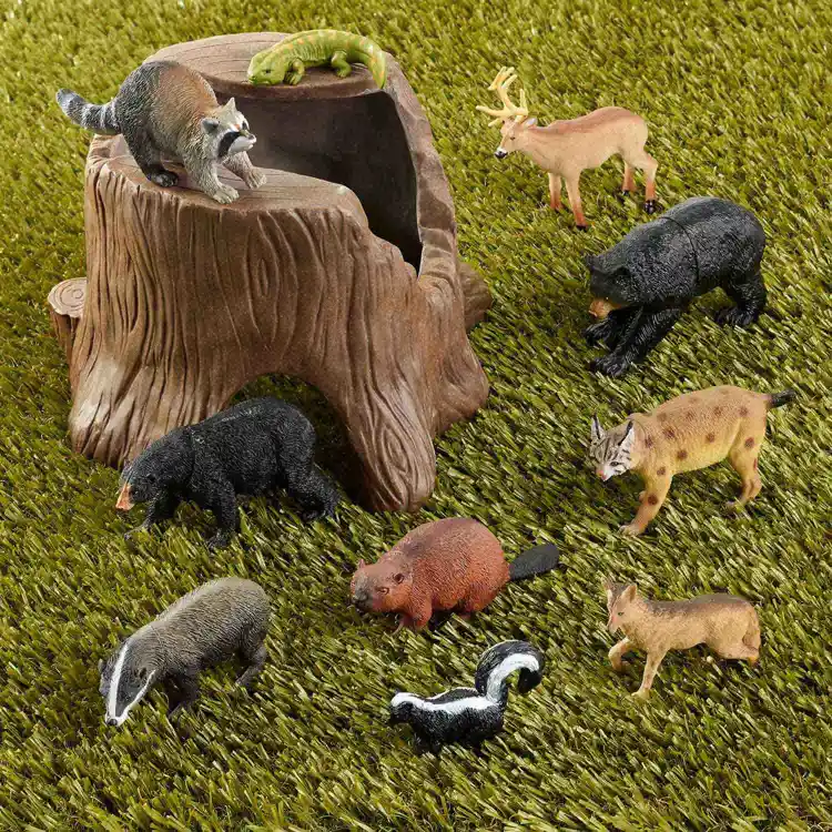 Tree Stump & Forest Animals Set